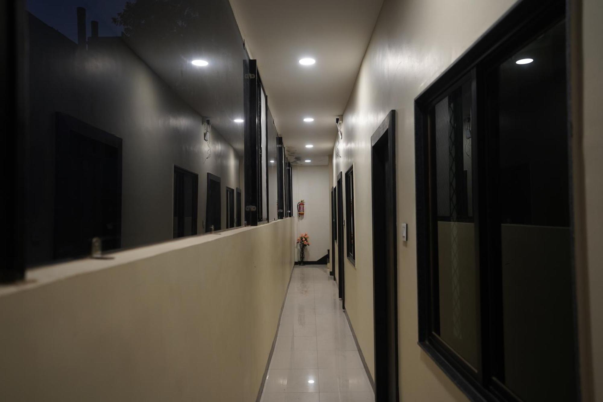 Hotel Dev Kripa Ujjain Exterior foto