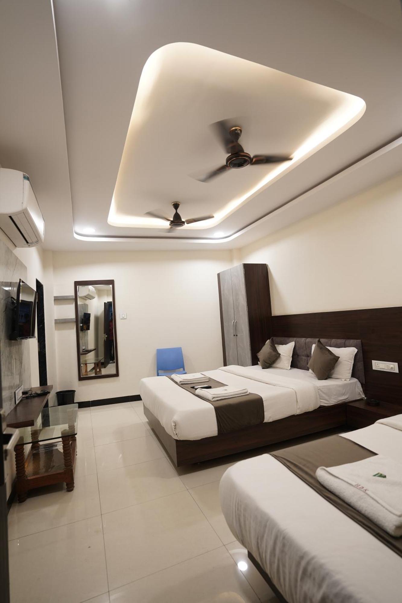 Hotel Dev Kripa Ujjain Exterior foto