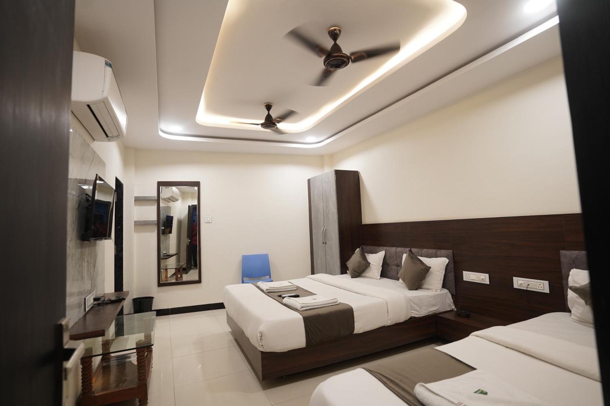 Hotel Dev Kripa Ujjain Exterior foto